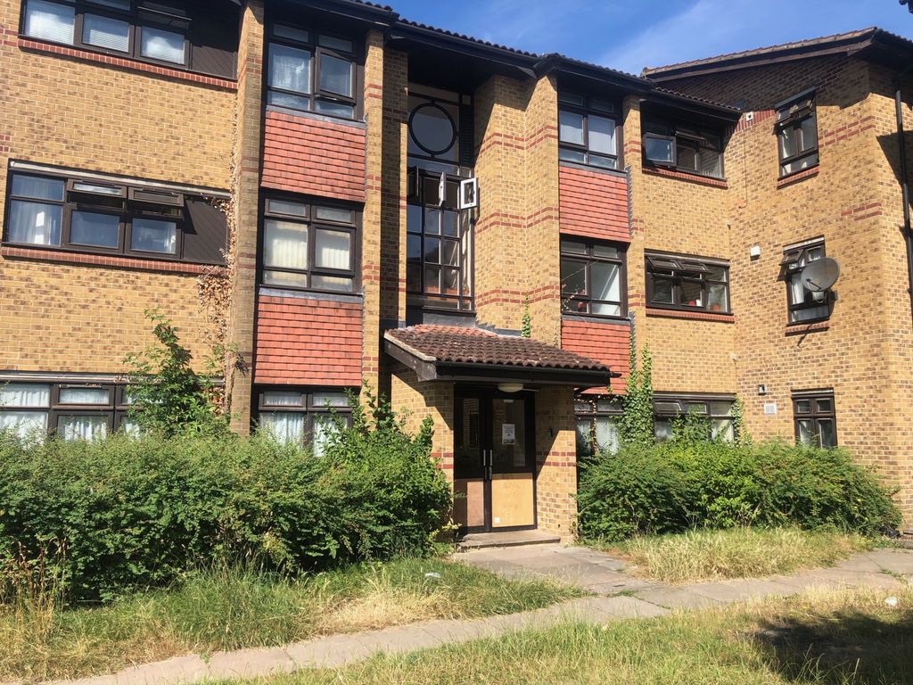 Property photo 1 of 7 2 Bedroom Apartment For Rent