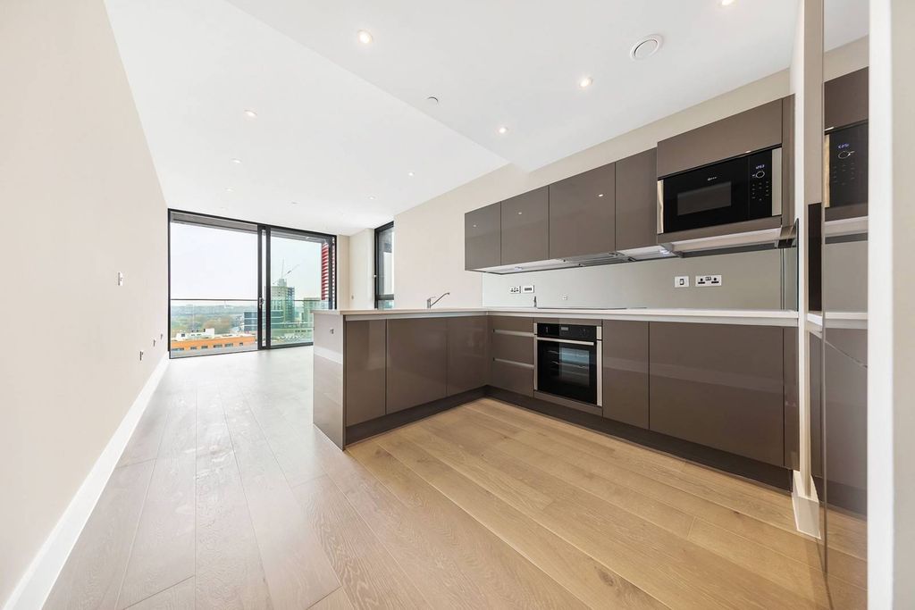 Property photo 1 of 30