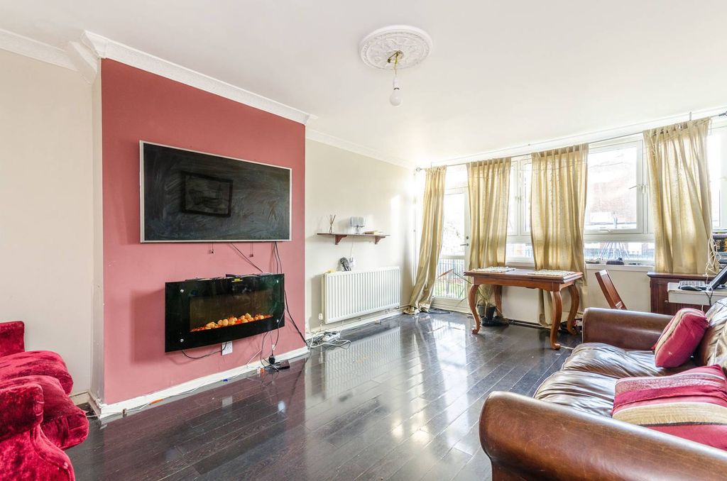 Property photo 2 of 7