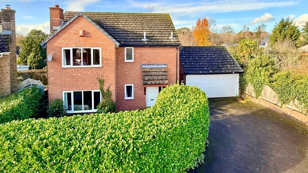 Property photo 1 of 18