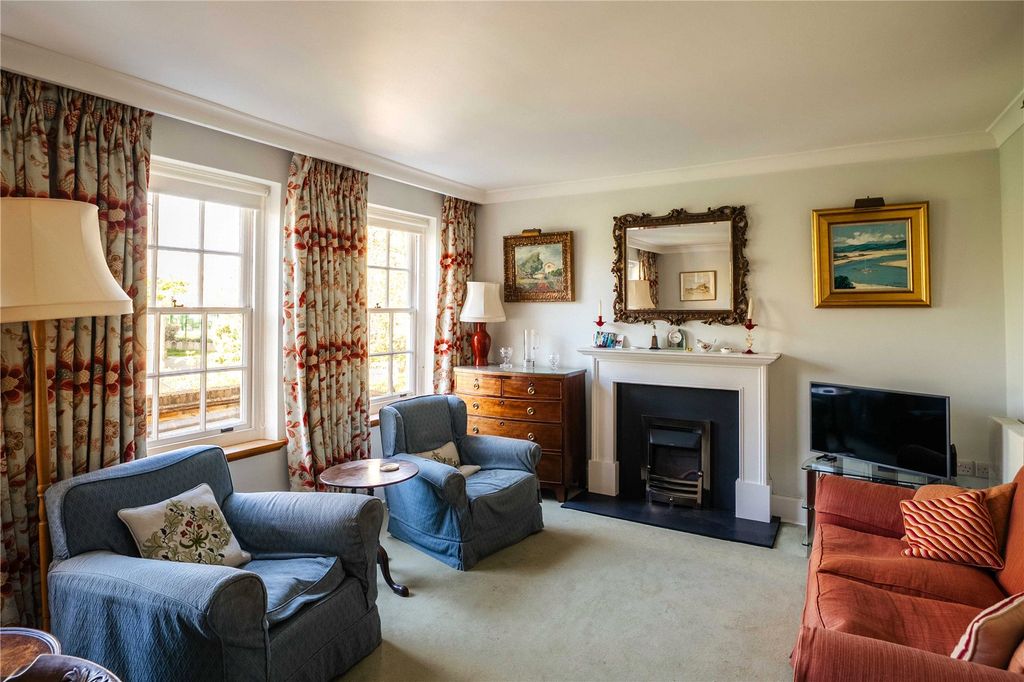 Property photo 2 of 10 Reception