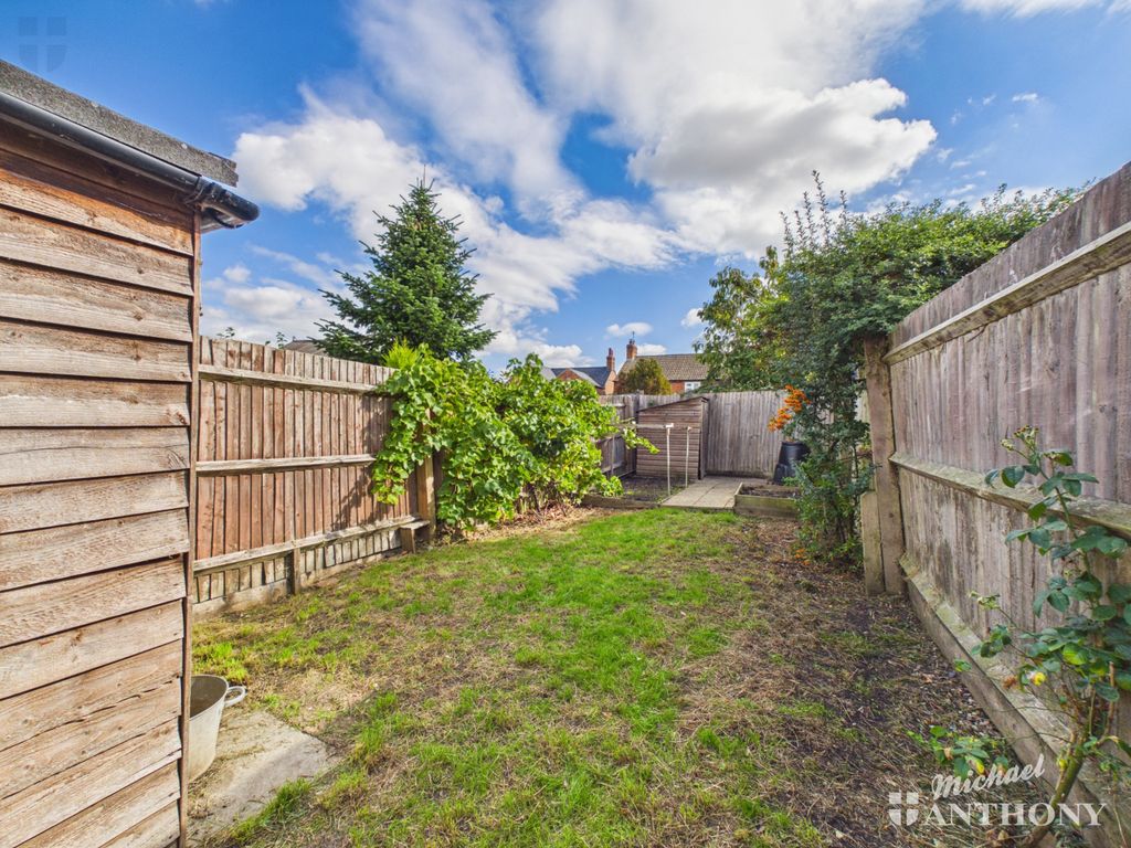 Property photo 3 of 14 Cam03218G0-Pr1171-Still014