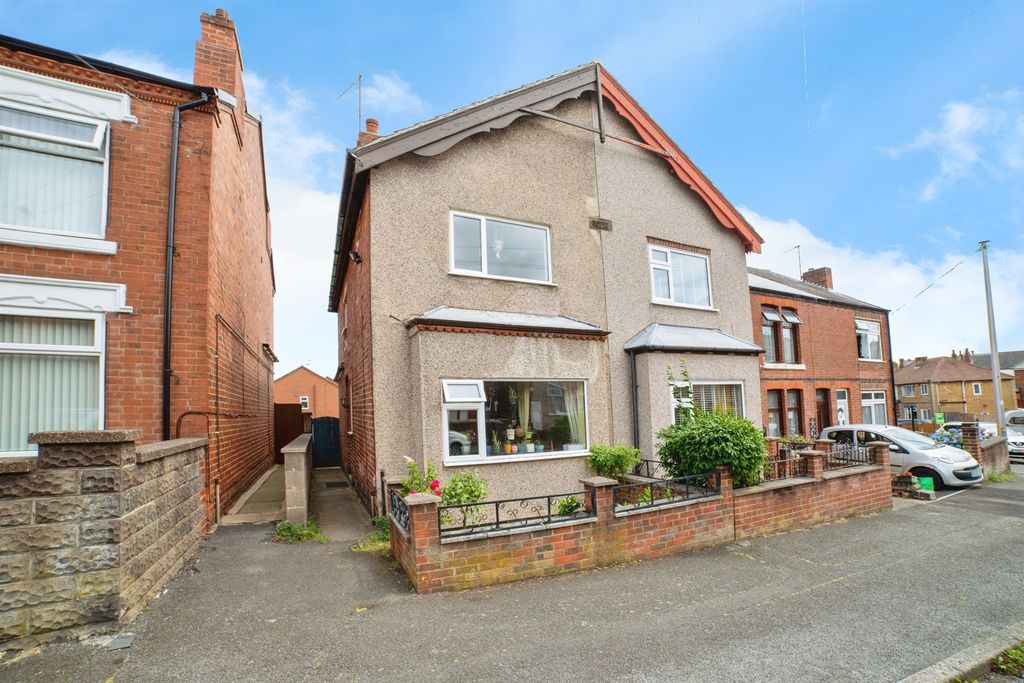 Property photo 2 of 18