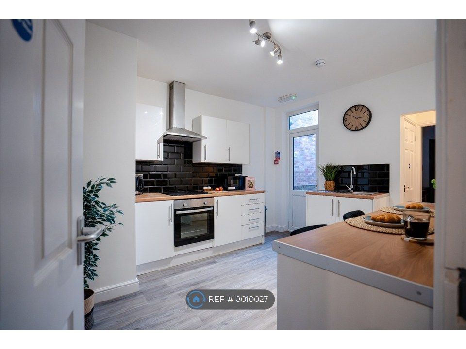 Property photo 1 of 3