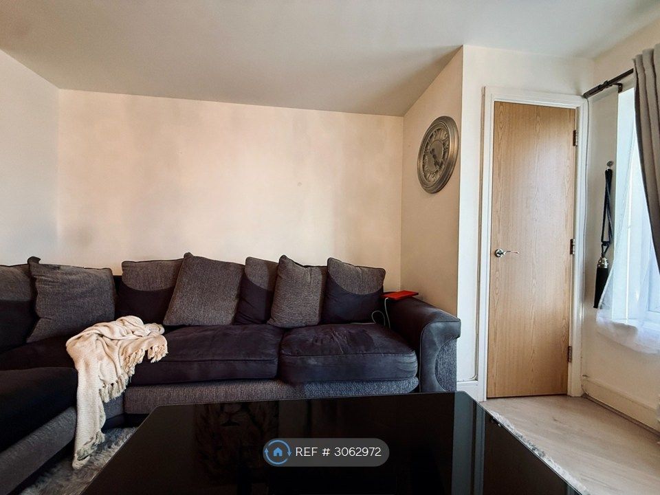 Property photo 1 of 19 Living Area