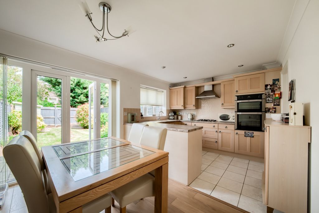 Property photo 2 of 22 Xt5A4580-Hdr(3) (1)