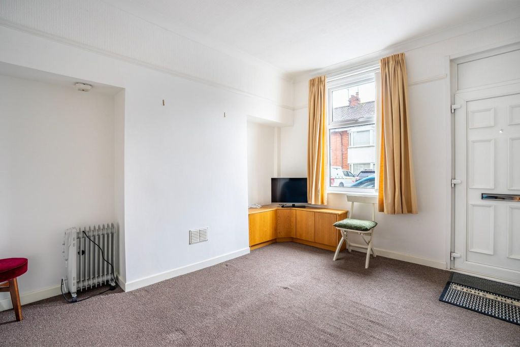 Property photo 3 of 14 Living Room