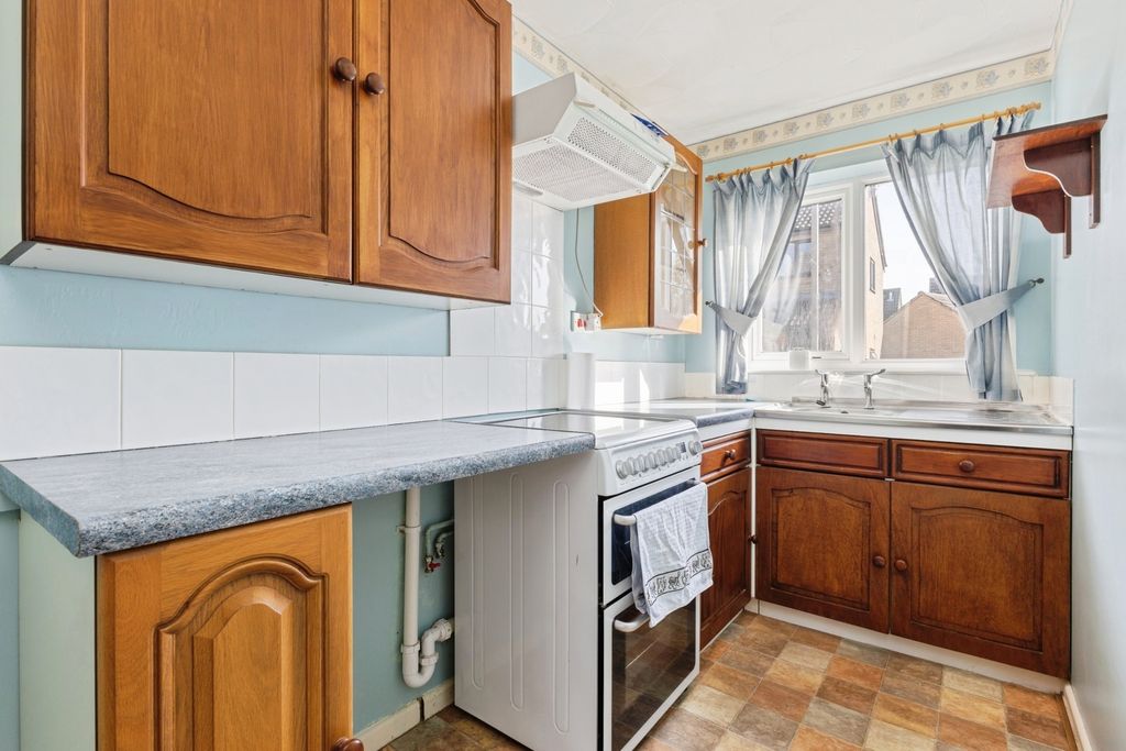 Property photo 3 of 17 Photo