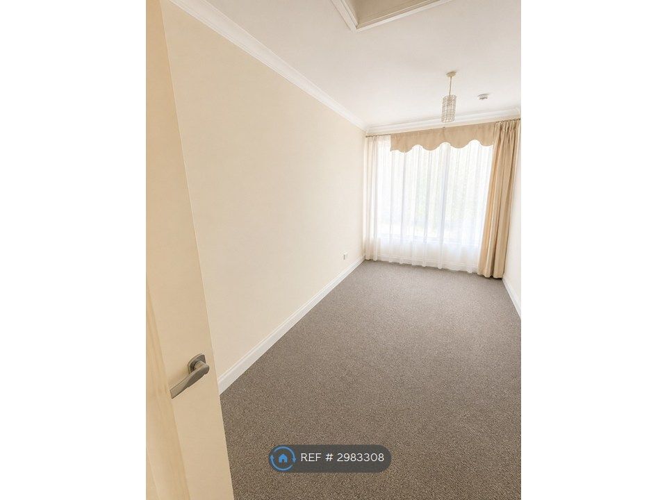 Property photo 1 of 3