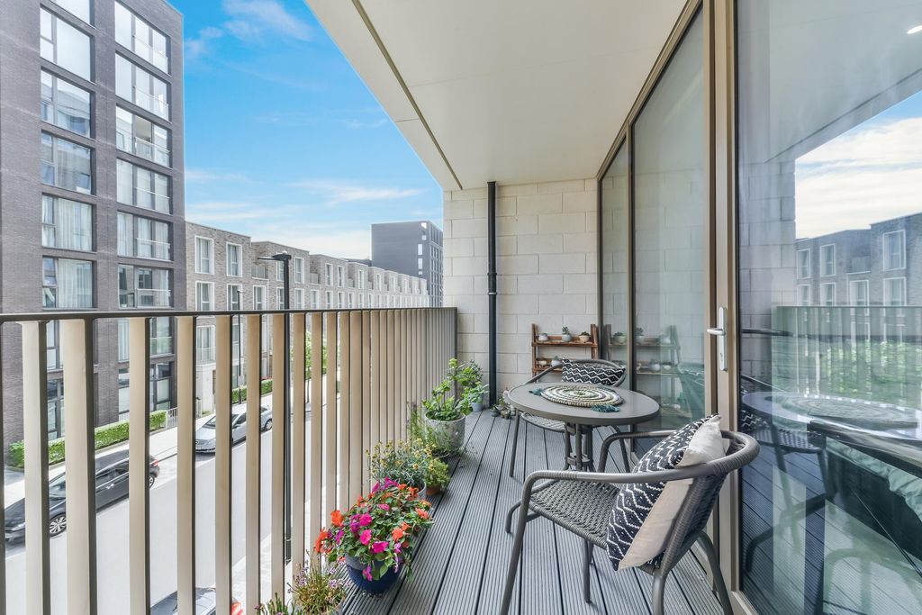 Property photo 3 of 11