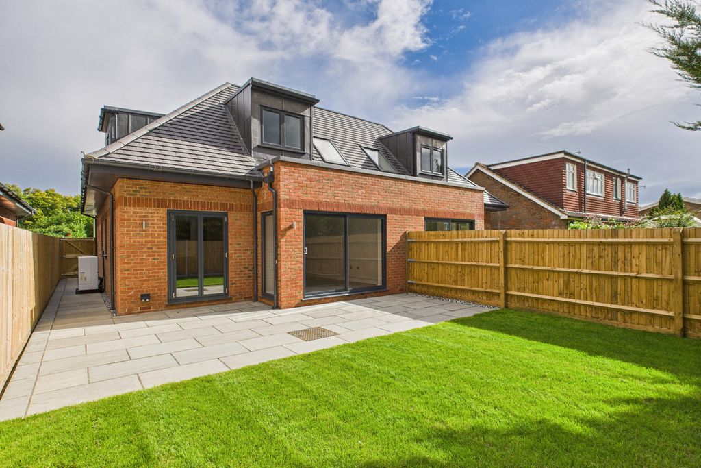 Property photo 1 of 21