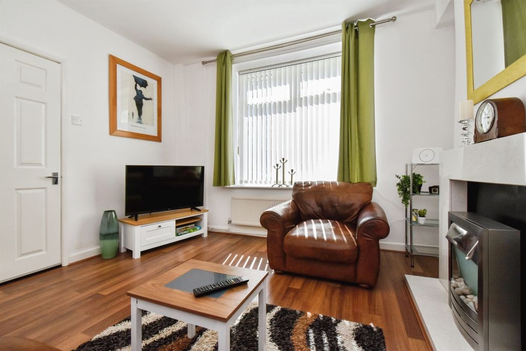 Property photo 2 of 17