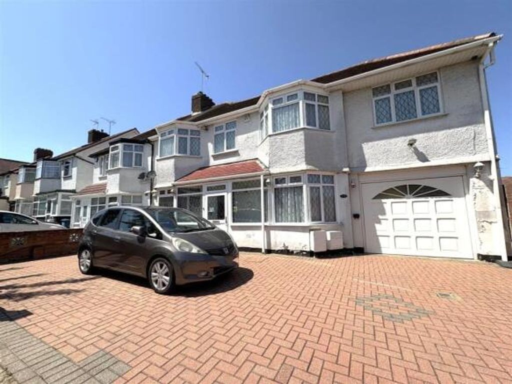 Property photo 1 of 16 External