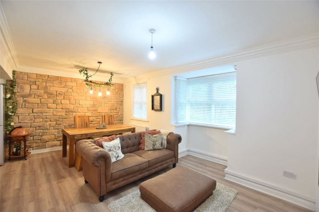 Property photo 1 of 9 Living Room