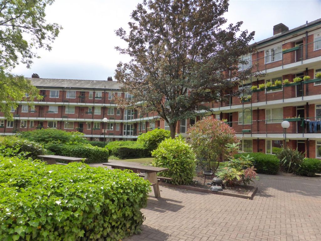 Property photo 3 of 8