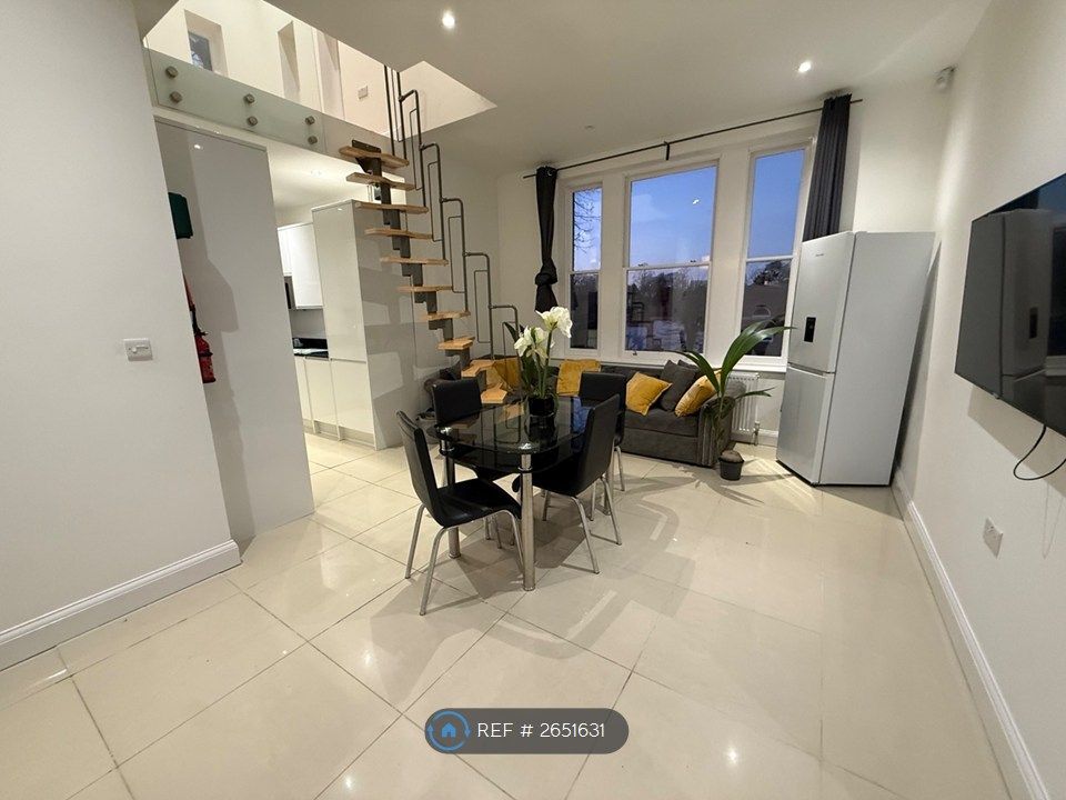 Property photo 1 of 25