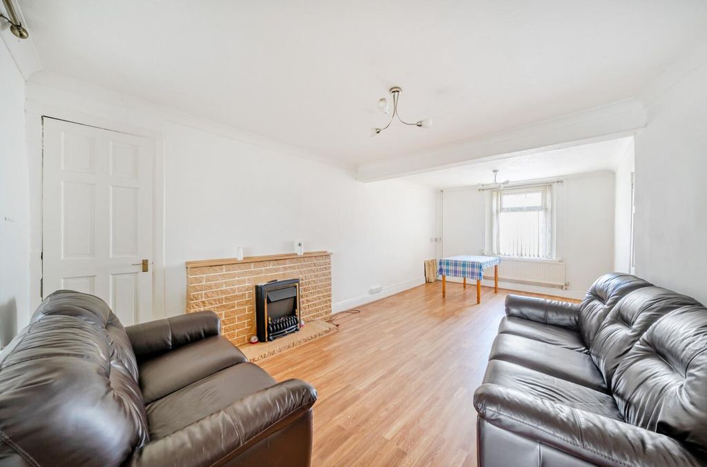 Property photo 3 of 20 1358577-6-68Da76718c583.Jpg