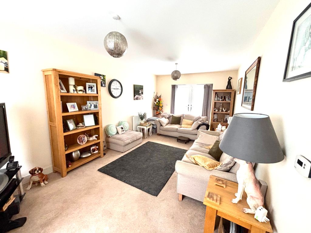 Property photo 3 of 26