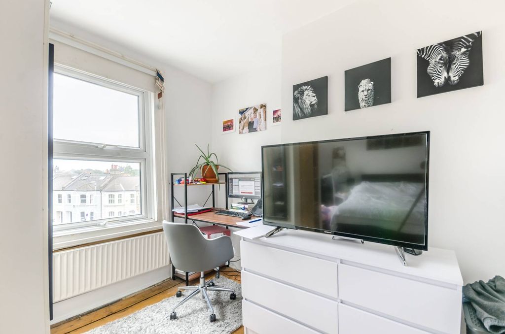 Property photo 3 of 10