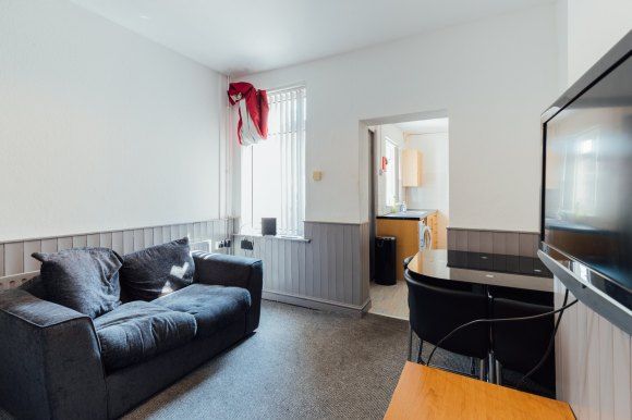 Property photo 2 of 9 7390076.Jpg