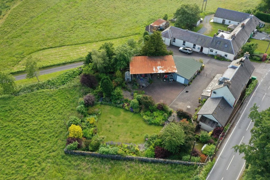 Property photo 3 of 30