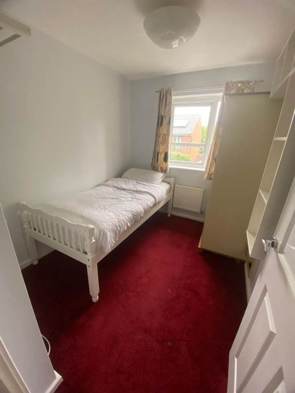 Property photo 1 of 16 Bedroom