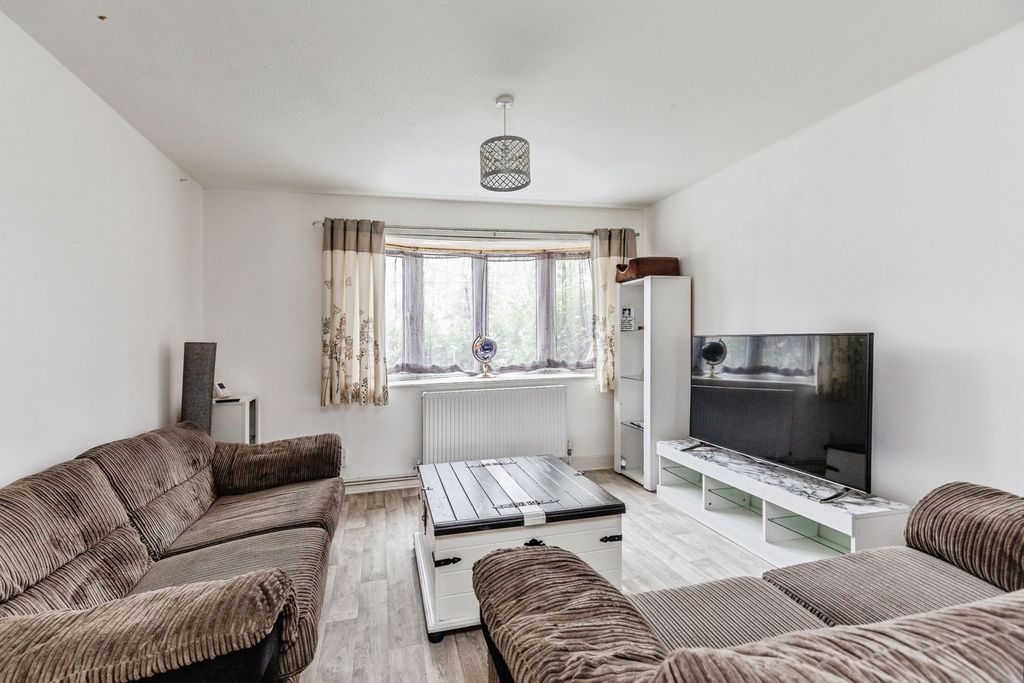 Property photo 2 of 15 Photo