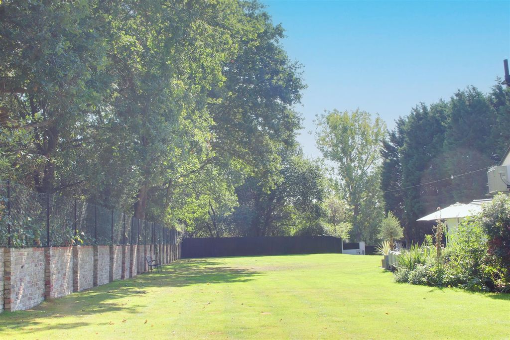 Additional image 14 of 5 bed detached house for saleDixons Hill Close, North Mymms AL9