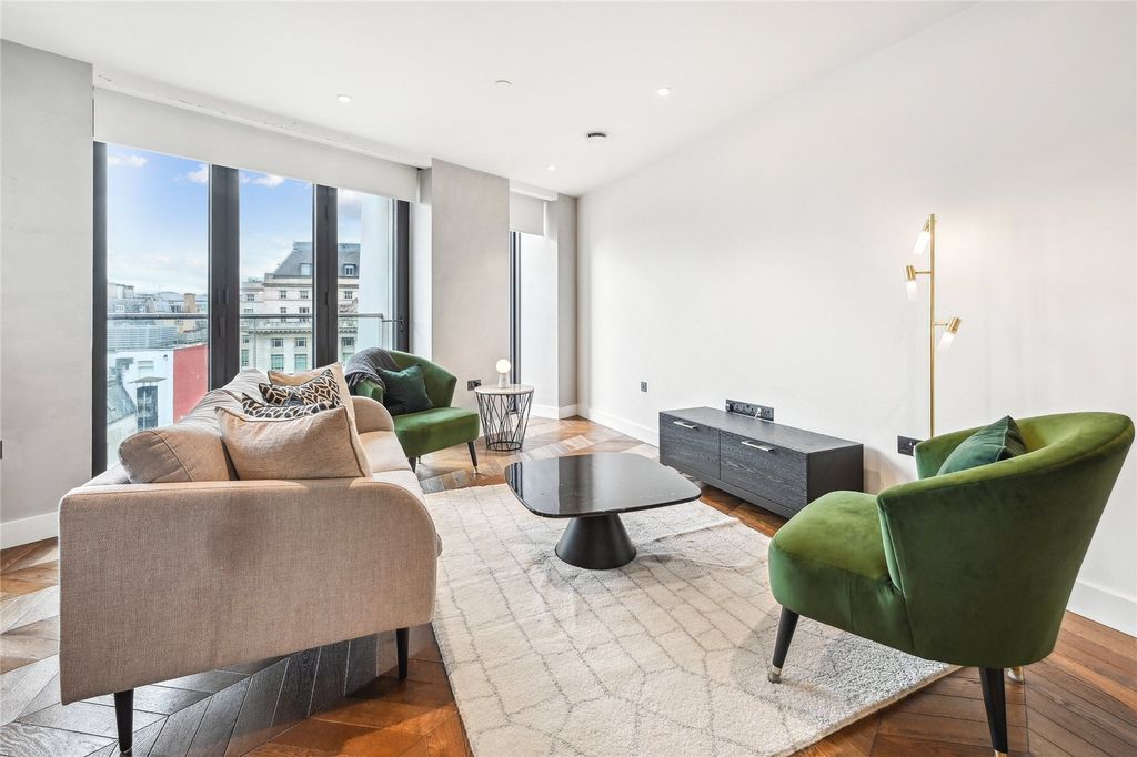 Property photo 3 of 17 Newton Street