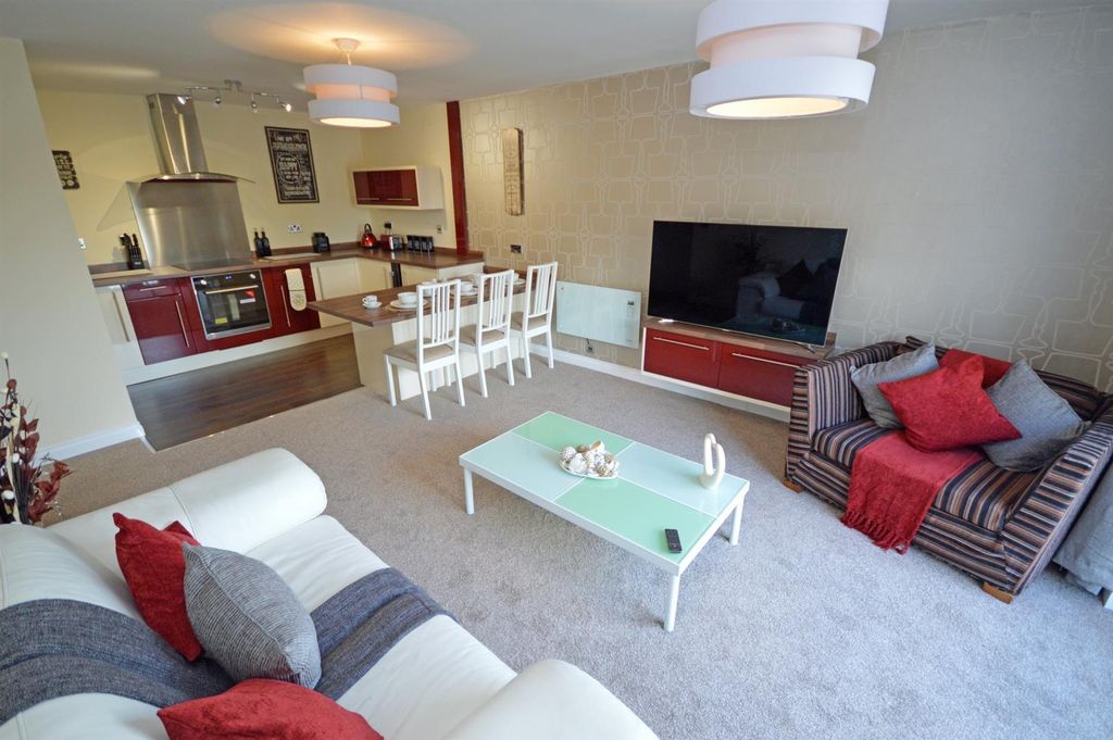 Property photo 3 of 7 Open Plan Kitchen/Lounge