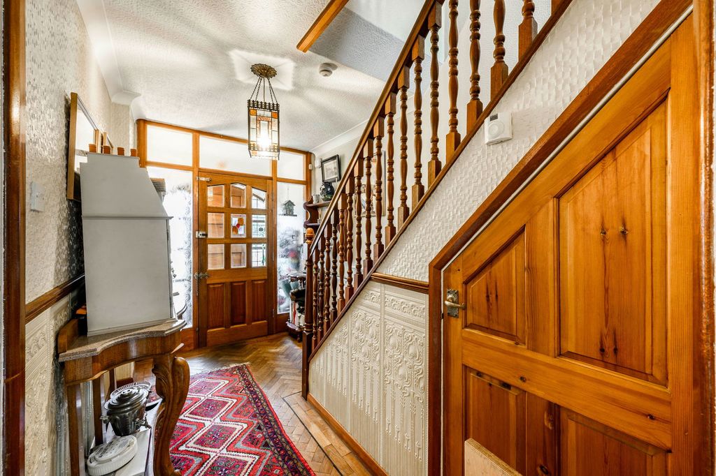 Property photo 3 of 29