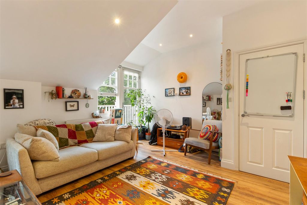 Property photo 3 of 11 3.Jpg