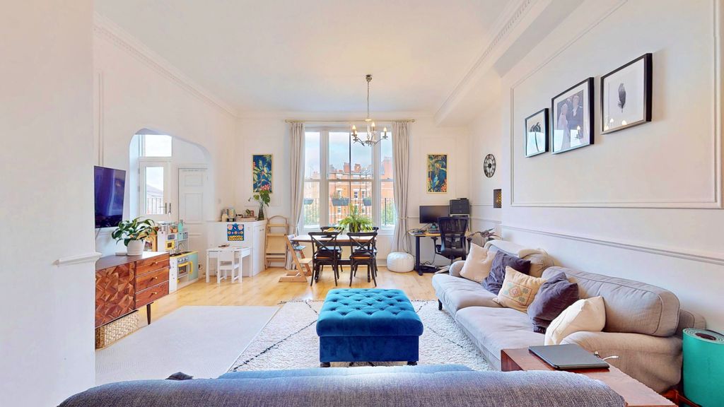 Property photo 1 of 34