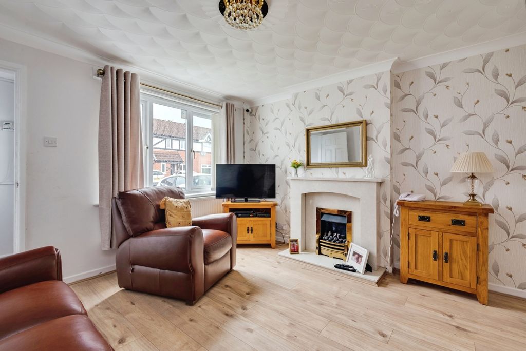 Property photo 2 of 18 Pbox-Img.Jpg