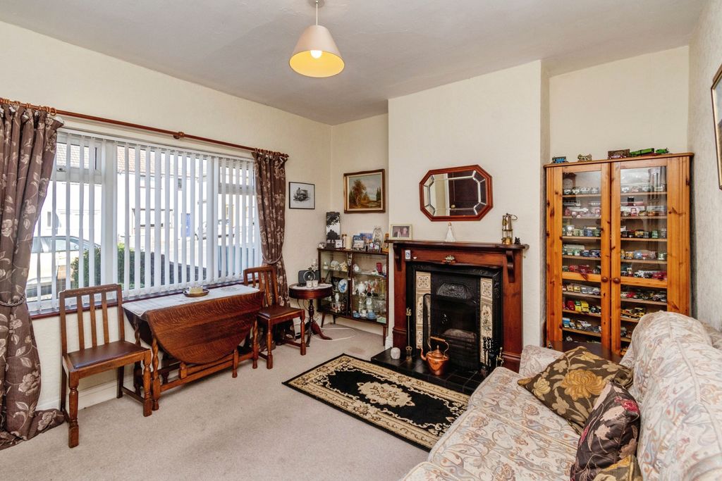 Property photo 2 of 15