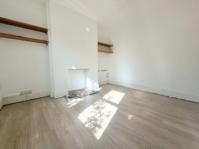 Property photo 3 of 6 Living Room