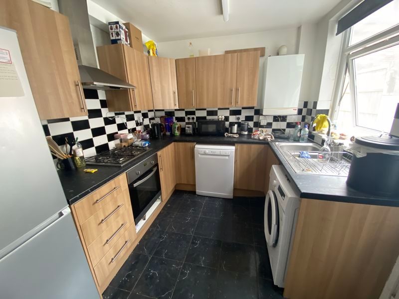 Property photo 2 of 7 Photo 8