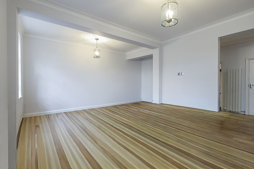 Property photo 2 of 25