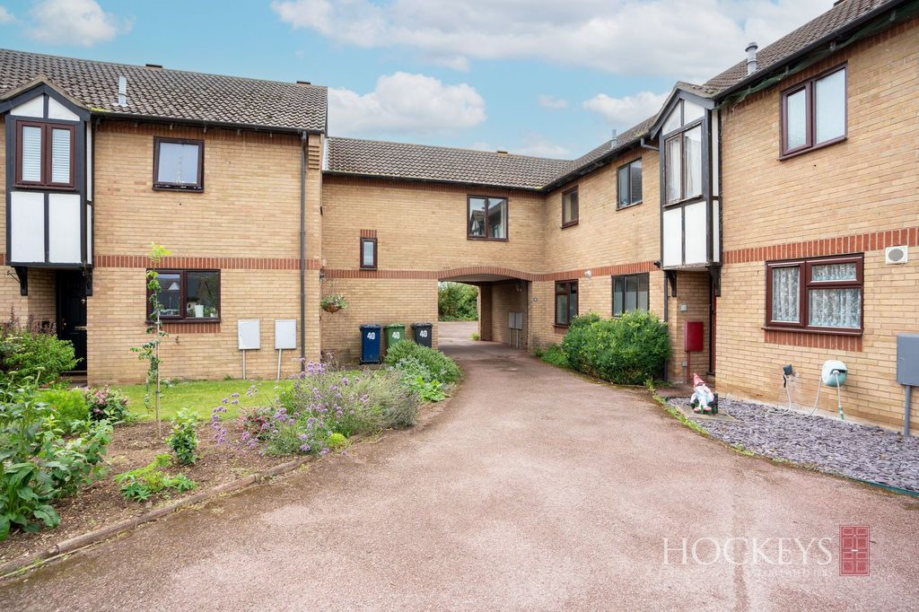 Property photo 1 of 9