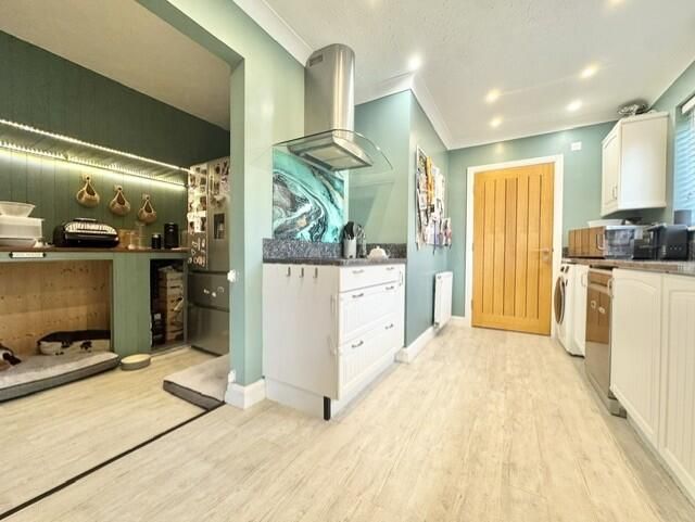 Property photo 1 of 21 Kitchen