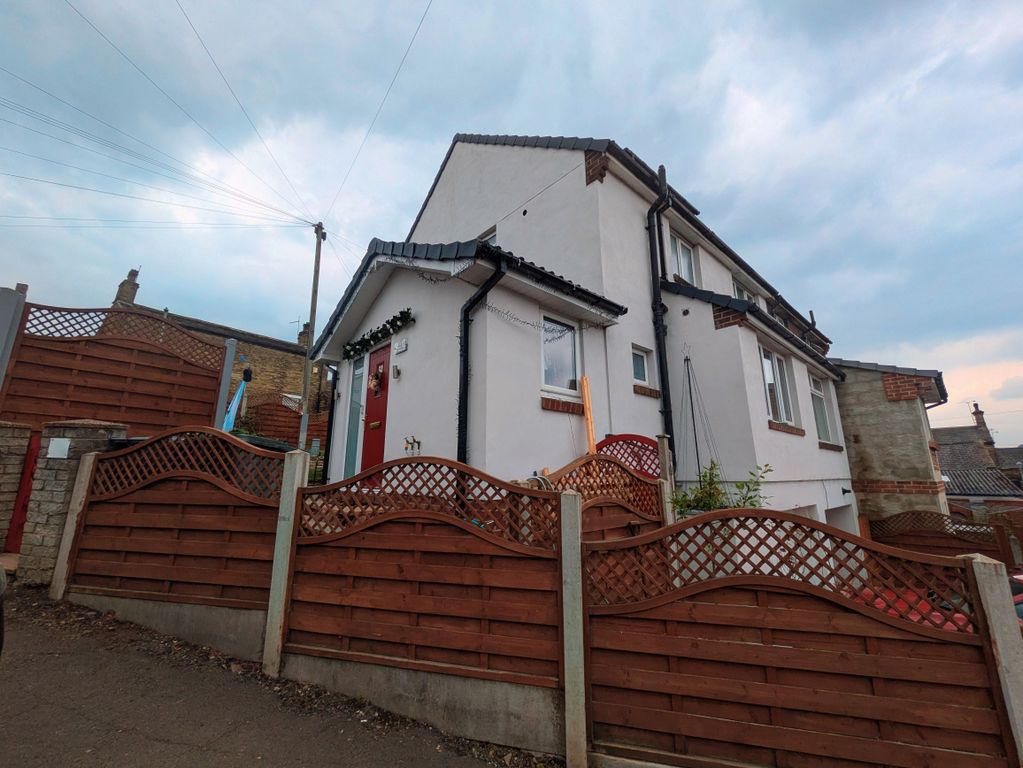 Property photo 3 of 18 1000016648