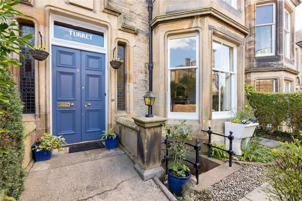 Property photo 2 of 33 Front External