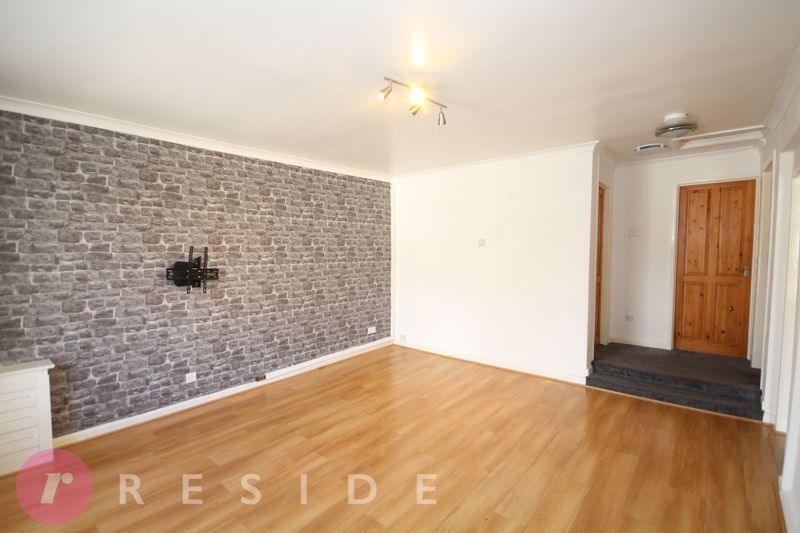 Property photo 2 of 7 Lounge