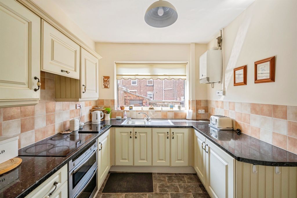 Property photo 3 of 17