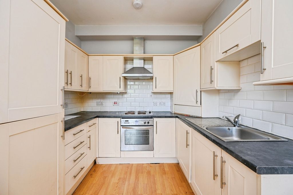 Property photo 3 of 20 Pbox-Img.Jpg
