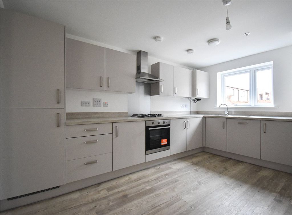 Property photo 2 of 13 Picture No. 12