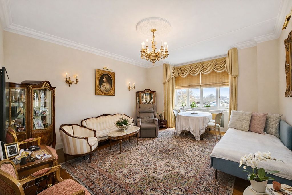 Property photo 2 of 12 Photo 2