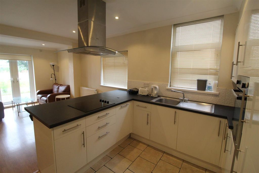 Property photo 2 of 10 Img_9842.Jpg