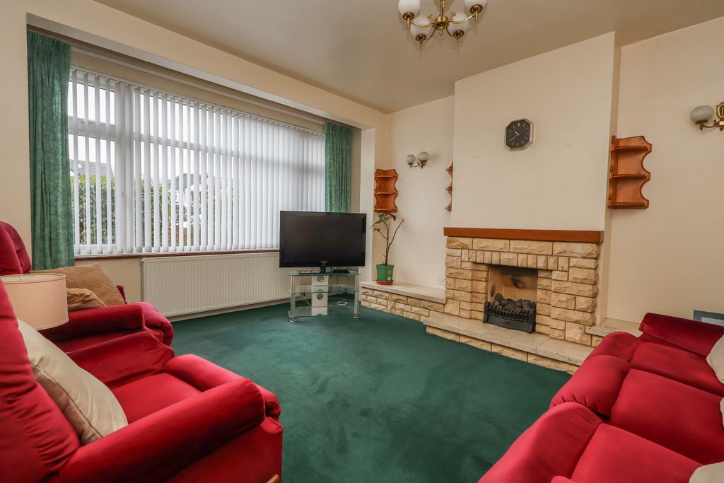 Property photo 3 of 14