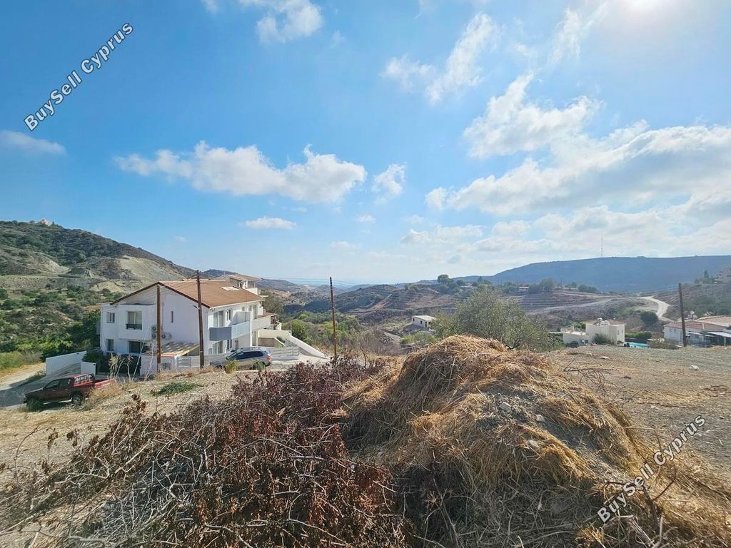 Property photo 1 of 3